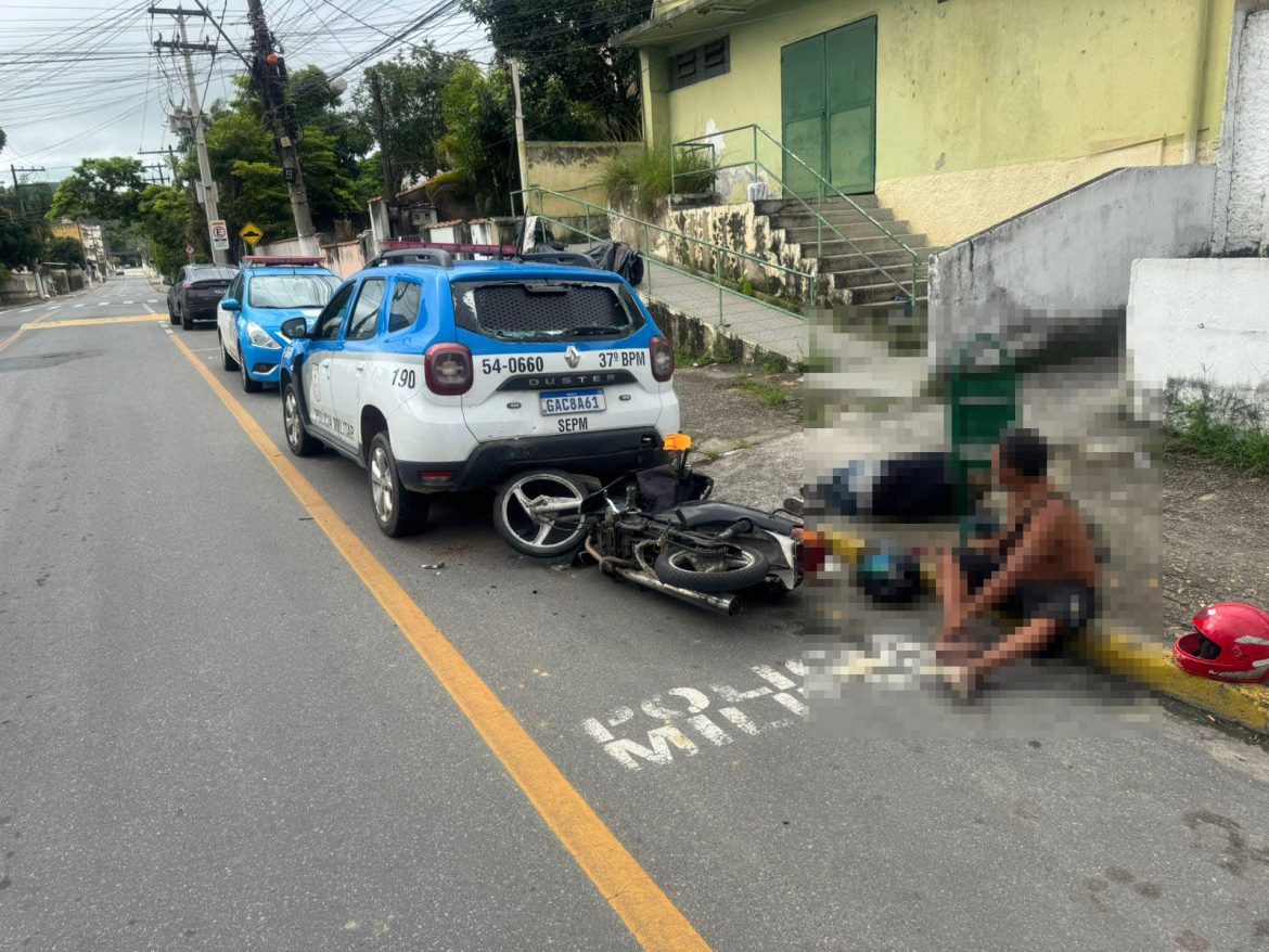 24.cf.res.polÍcia.motociclista bate em viatura da pm.divulgaÇÃopm