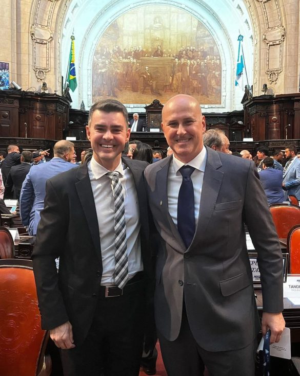 29.cf.res.polÍtica.diogo balieiro vai receber medalha.divulgaÇÃo