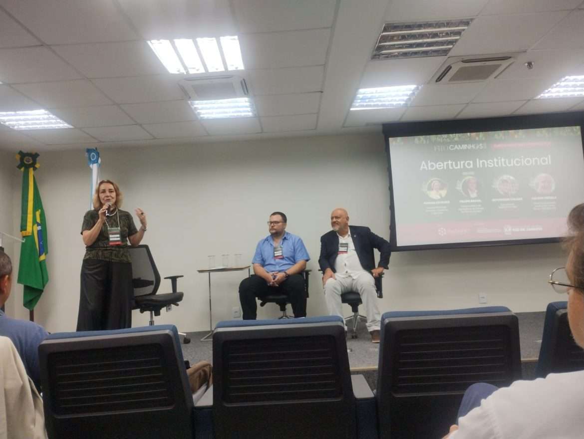 38.cf.res.cidades.programa farmácia viva de volta redonda.1.coordenadora.divulgaÇÃopmvr