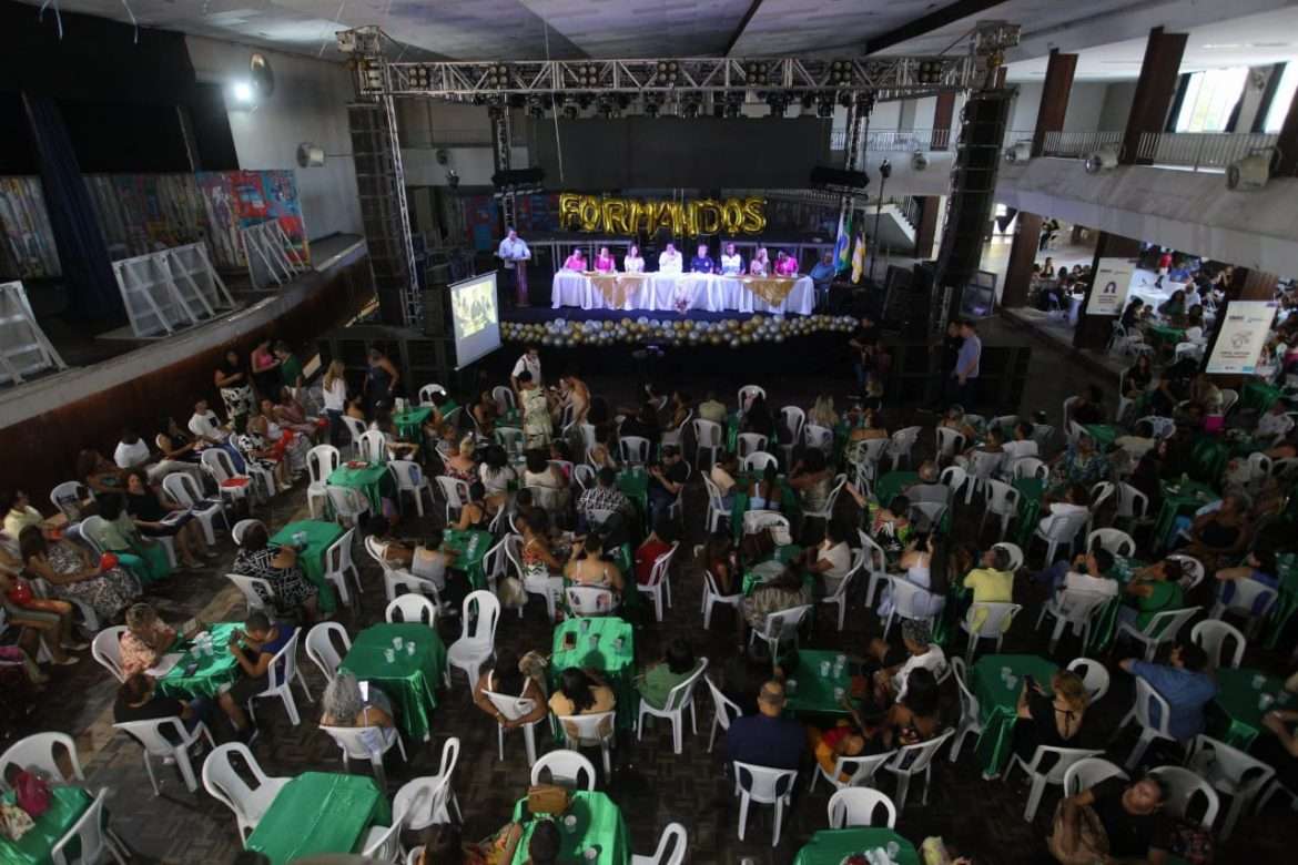 41 cidades volta redonda celebra formatura de mil alunos do programa de inclusão produtiva cris oliveira pmvr (1)