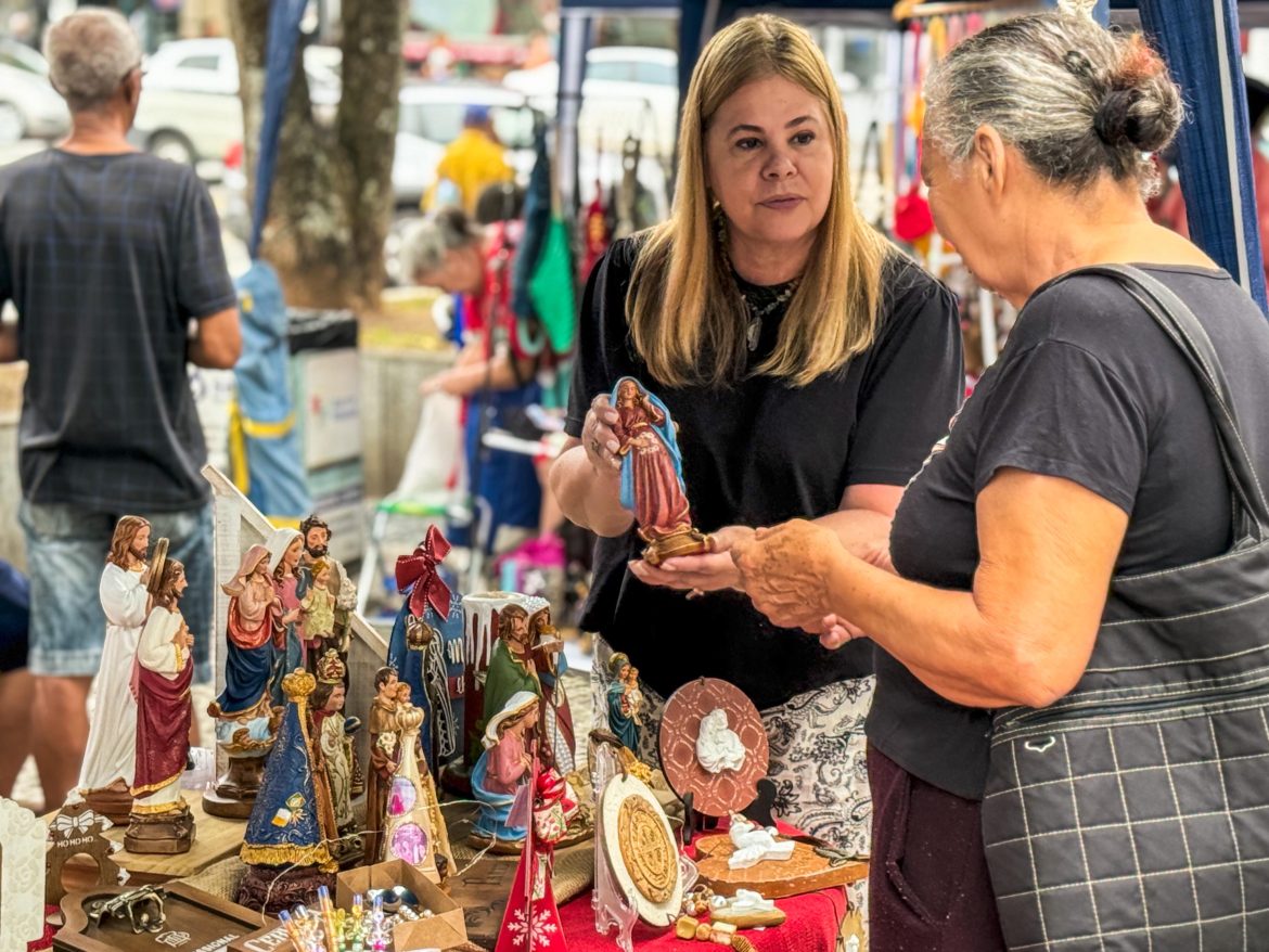 b 19 cf economia feira de artesanato é opção para compras de fim de ano divulgaÇÃo pmbm felipe vieira (1)