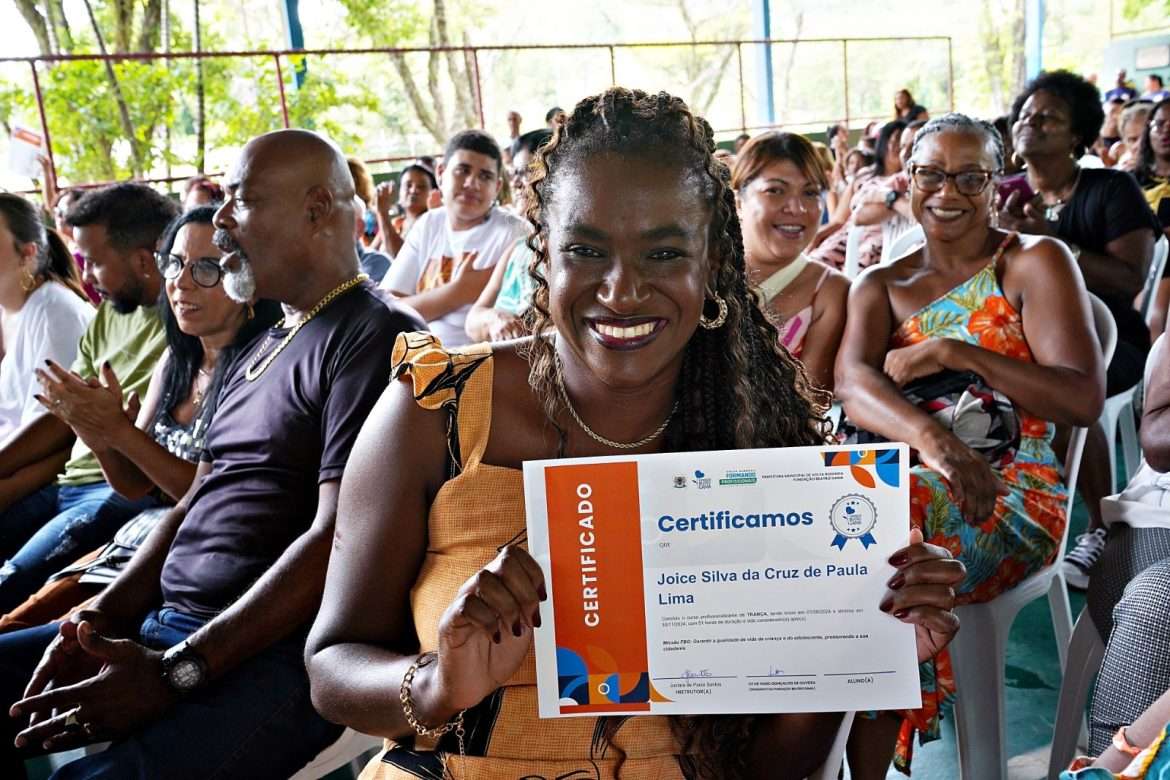 mais de 300 alunos dos cursos profissionalizantes da fbg são formados em volta redonda geraldo gonçalves secom111