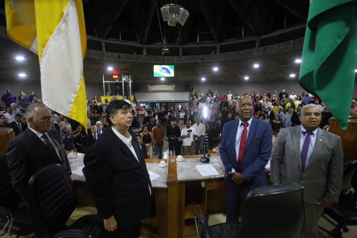 neto, sebastião faria e vereadores são diplomados pela justiça eleitoral em volta redonda creis oliveira pmvr