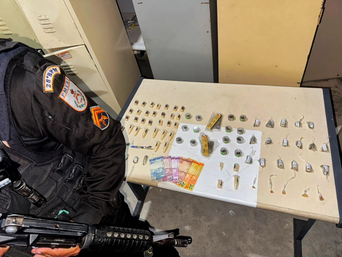 o material entorpecente foi encontrado com o suspeito divulgação