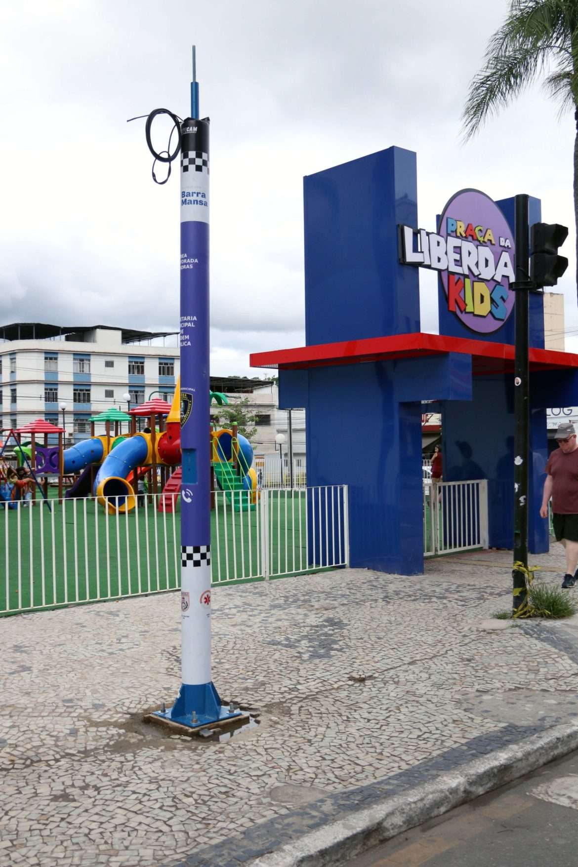 totem camera seguranca chico de assis (1)