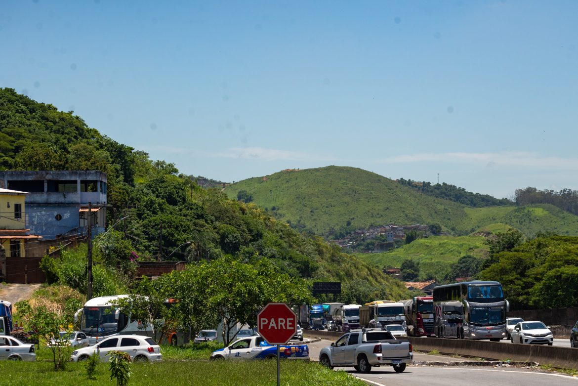 02 01 202 dutra, trânsito, rodovia 2 foto iam martins(2)