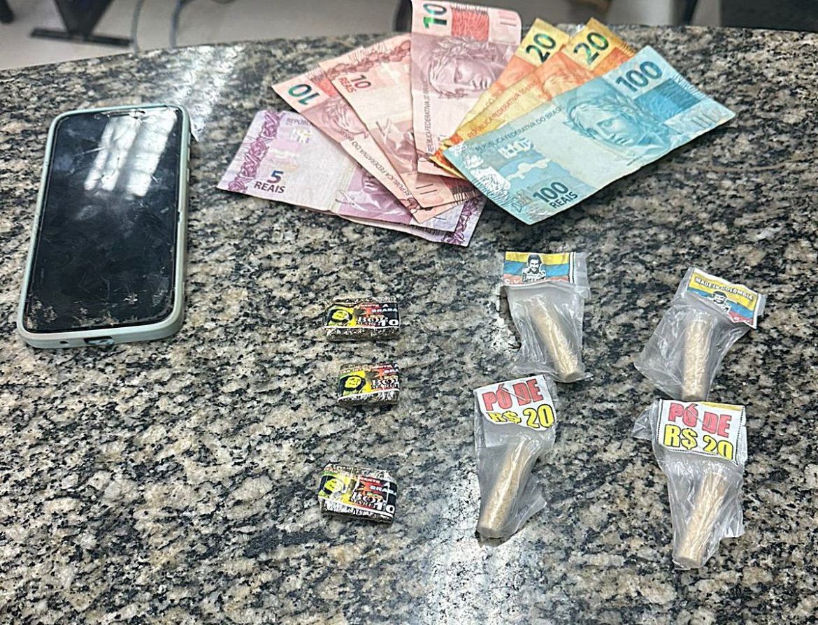 19.cf.res.polÍcia.mulher é presa por esconder drogas.divulgaÇÃopm