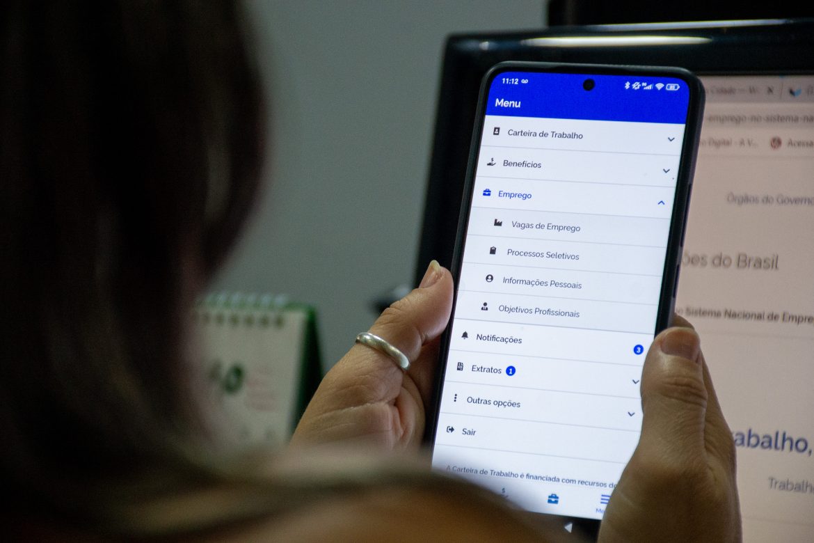 22 01 2025 aplicativo carteira de trabalho 1 foto iam martins