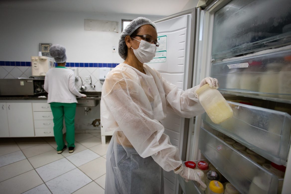 23.cf.res.cidades.volta redonda mobiliza campanha por frascos.divulgaÇÃopmvr