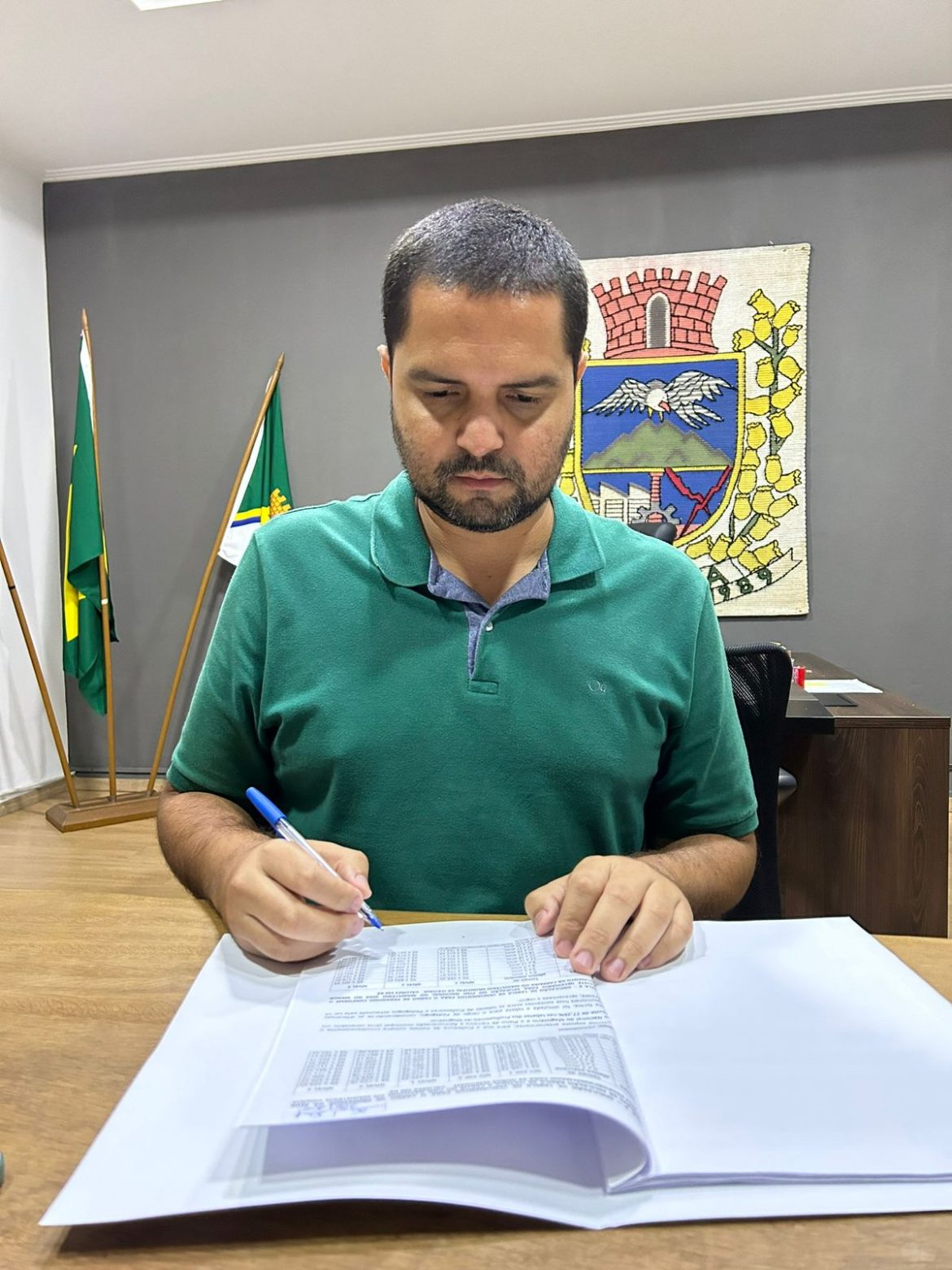 46.cf.res.polÍtica.prefeitura de itatiaia decreta medidas.divulgaÇÃopmi