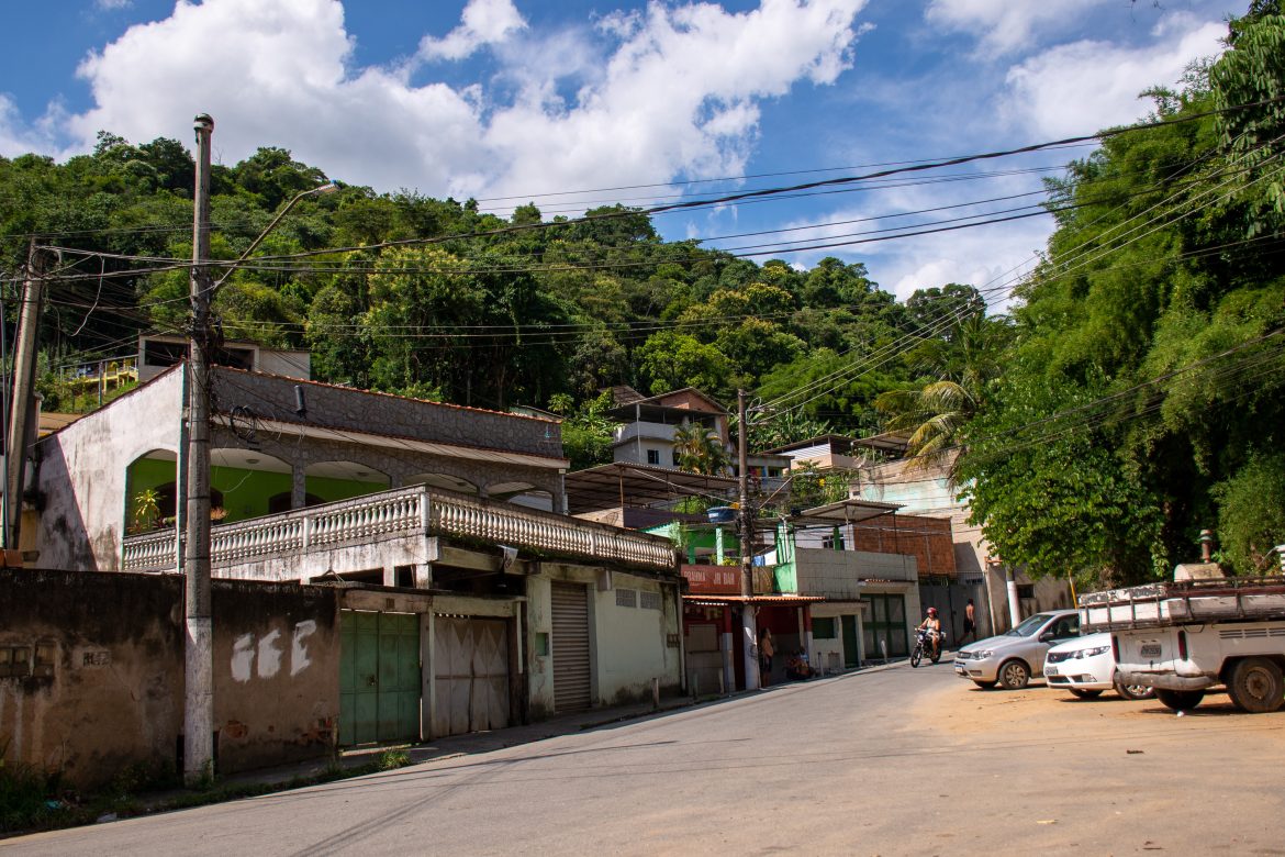 falta d'água rua manoel sebastião Água comprida 1 foto iam martins