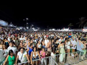 grande festa dá as boas vindas a 2025 em angra dos reis divulgação1