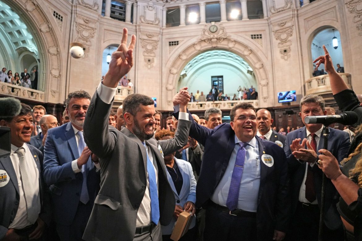 03022025 193316plenário5