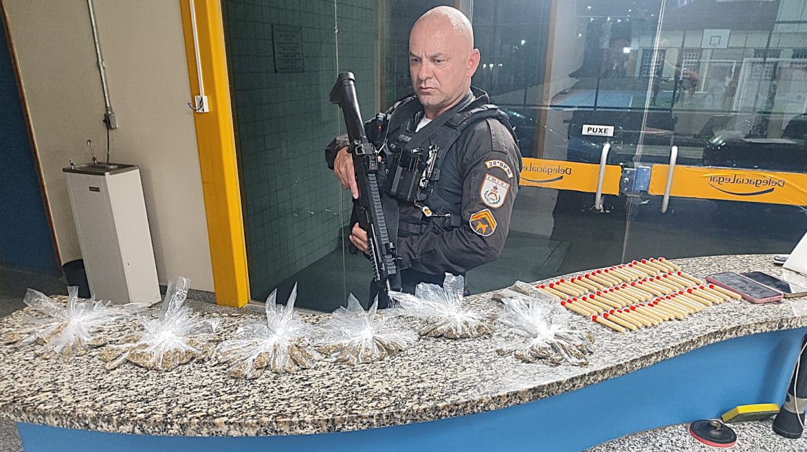 14.cf.res.polÍcia.polícia militar prende duas mulheres.divulgaÇÃopm