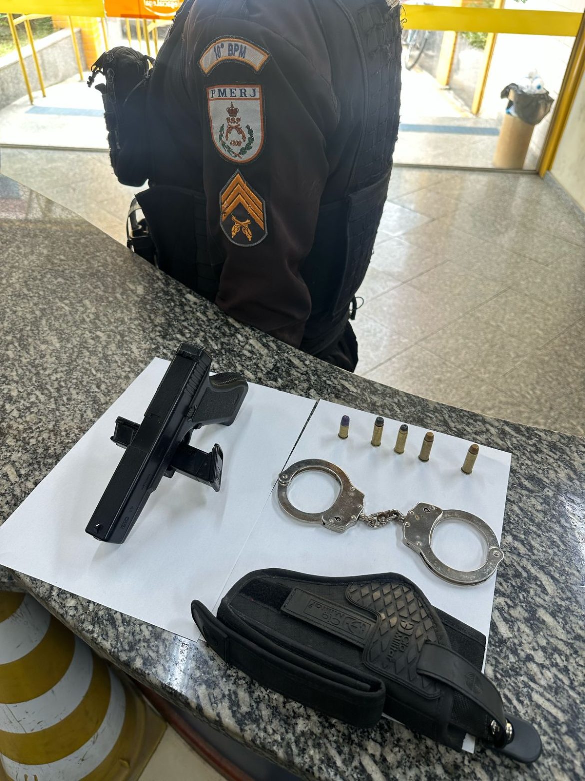 19 polÍcia homem é detido pela pm após invadir uma residência para roubar em barra do piraí divulgaÇÃo