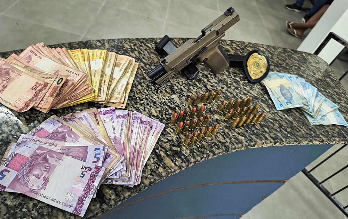 19.cf.res.polÍcia.homem é preso com pistola, munições.divulgaÇÃopm (2)