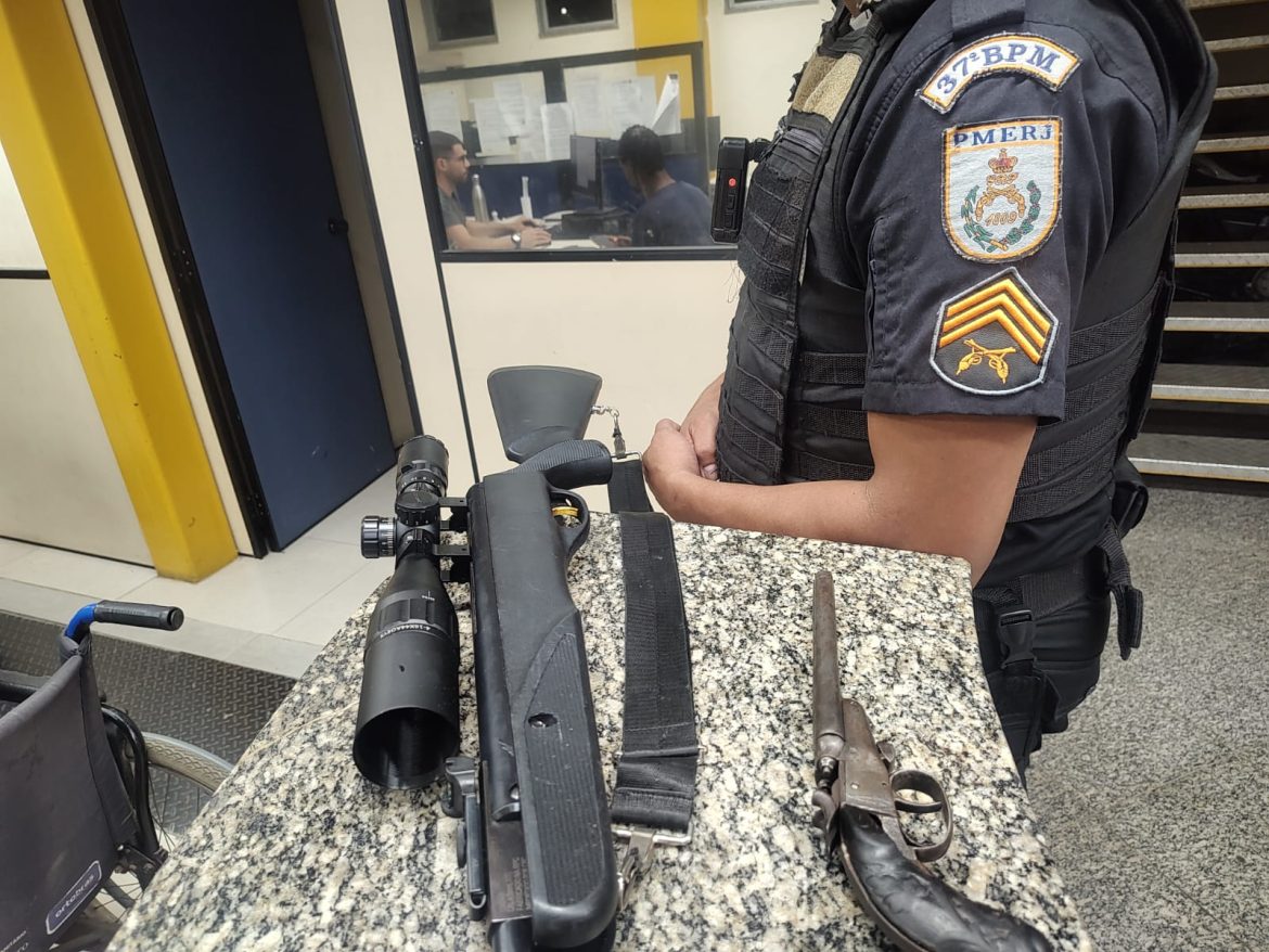 21.cf.res.polÍcia.homem é detido com garrucha.divulgaÇÃopm