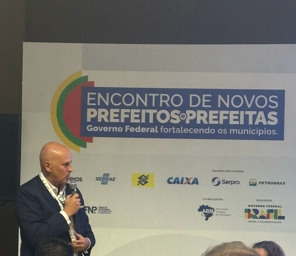 21.cf.res.polÍtica..tande participa do 1° encontro.2.prefeito.divulgaÇÃopmr