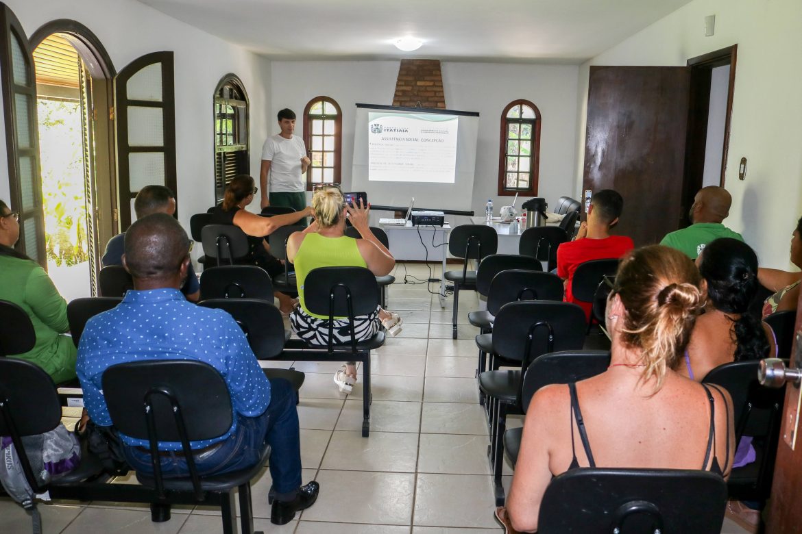 22.cf.res.cidades.equipe de apoio da assistência.1.capacitaÇÃo.arianealvespmi
