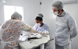 23.cf.res.cidades.castramóvel chega ao bairro baixada.1.castraÇÃo.divulgaÇÃopmr