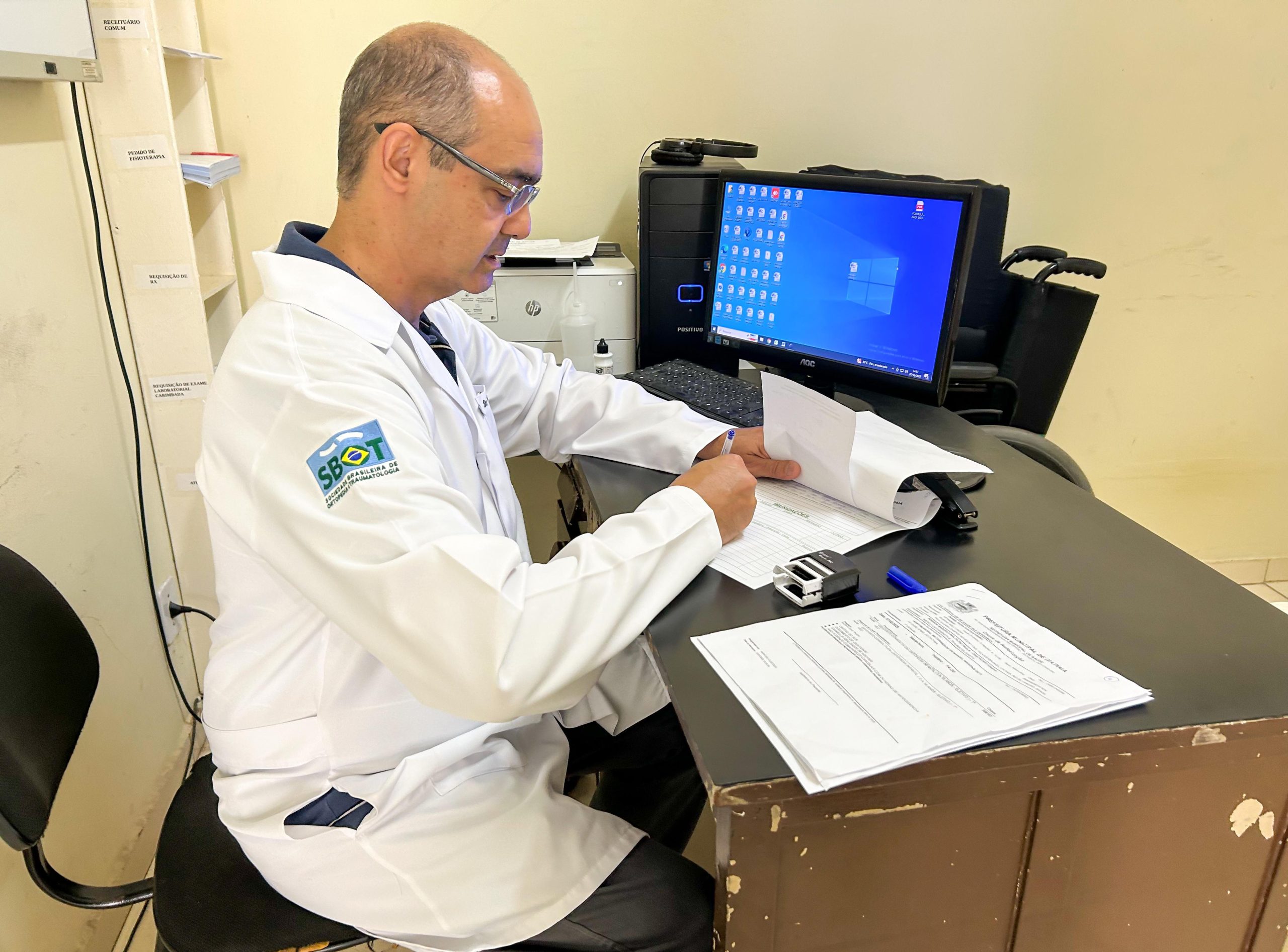 23.cf.res.cidades.itatiaia inaugura ambulatório de ortopedia.2.dr.robson.moharapaixÃopmi