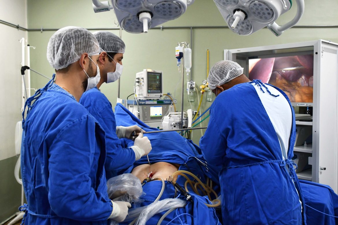 25.cf.res.cidades.resende realiza as primeiras cirurgias.1.cirurgia.redessociais