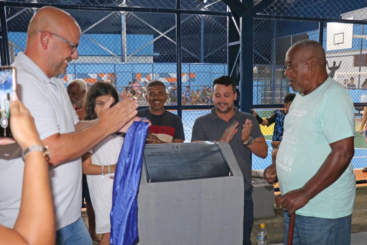 30.cf.res.cidaes.prefeito entrega quadra poliesportiva.2.inauguraÇÃo.redessociais