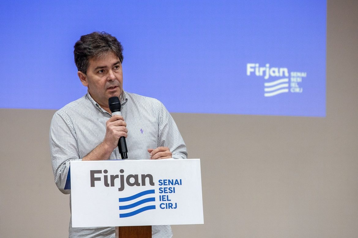 39 cf economia levantamento da firjan aponta que região registra 53% a mais de empregos em relação ao ano anterior