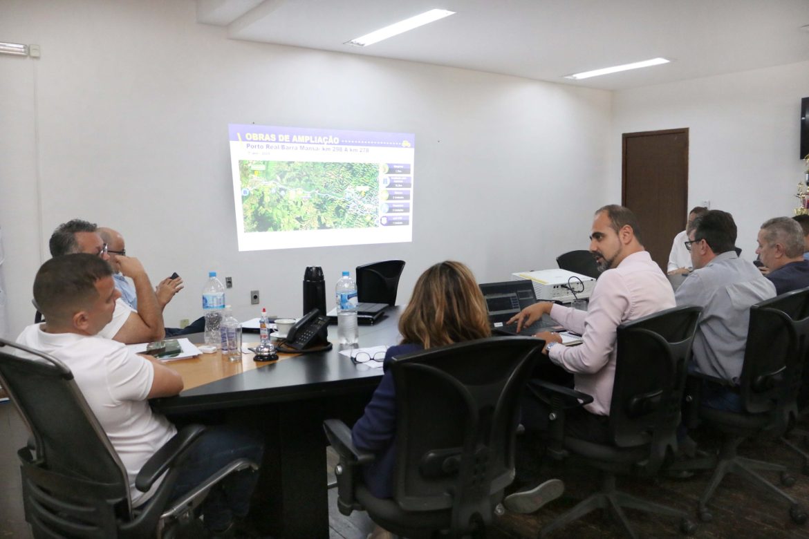 39 politica ccr riosp apresenta ao prefeito projeto de ampliação da via dutra na área de barra mansa chico de assis pmbm (1)