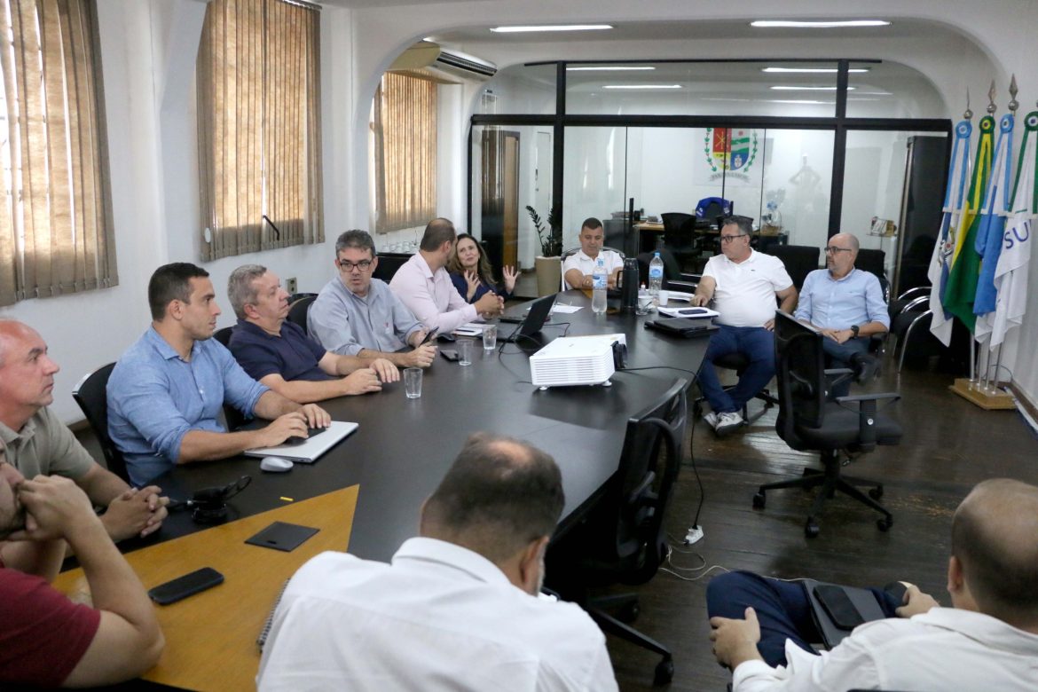 39 politica ccr riosp apresenta ao prefeito projeto de ampliação da via dutra na área de barra mansa chico de assis pmbm (2)