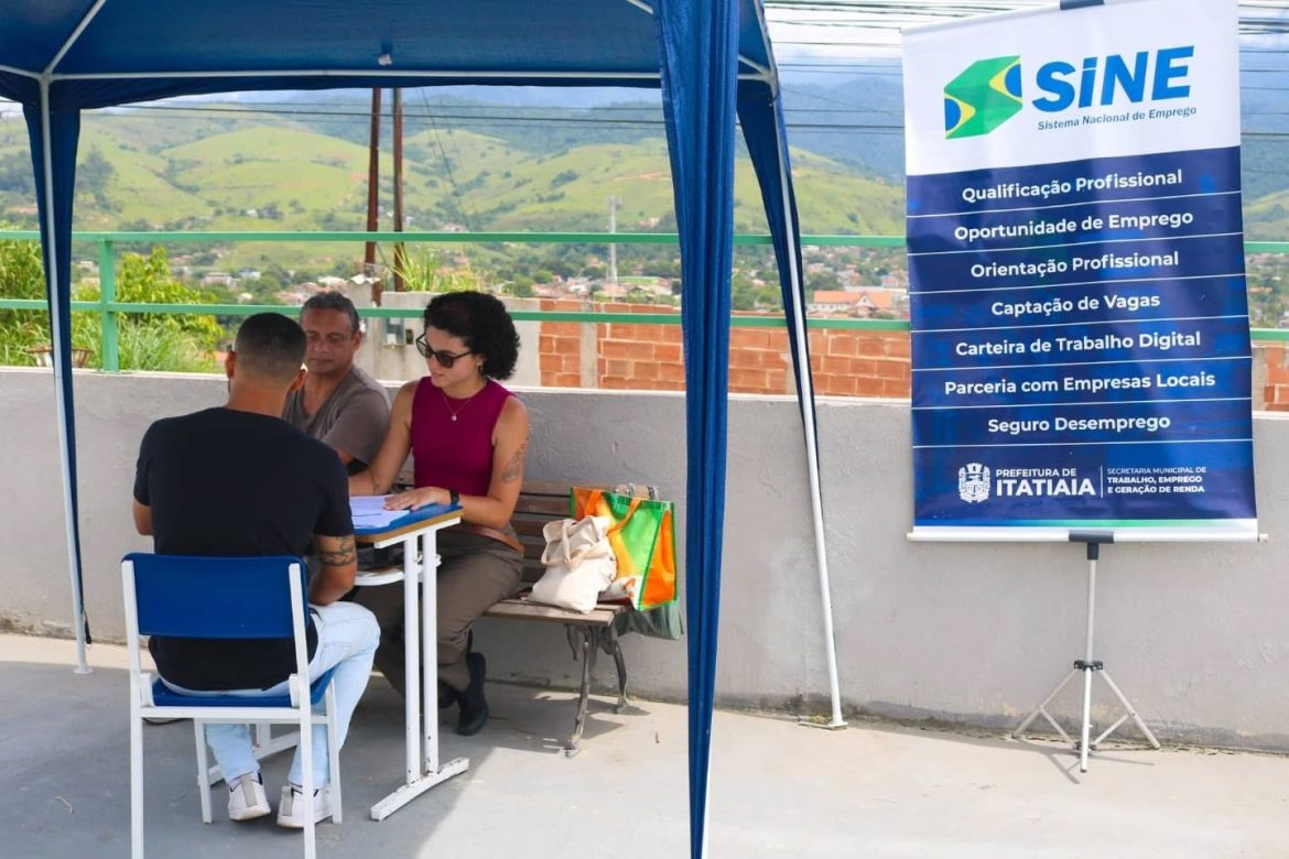 43.cf.res.economia.sine itinerante visita três bairros.1.equipe.redessociais