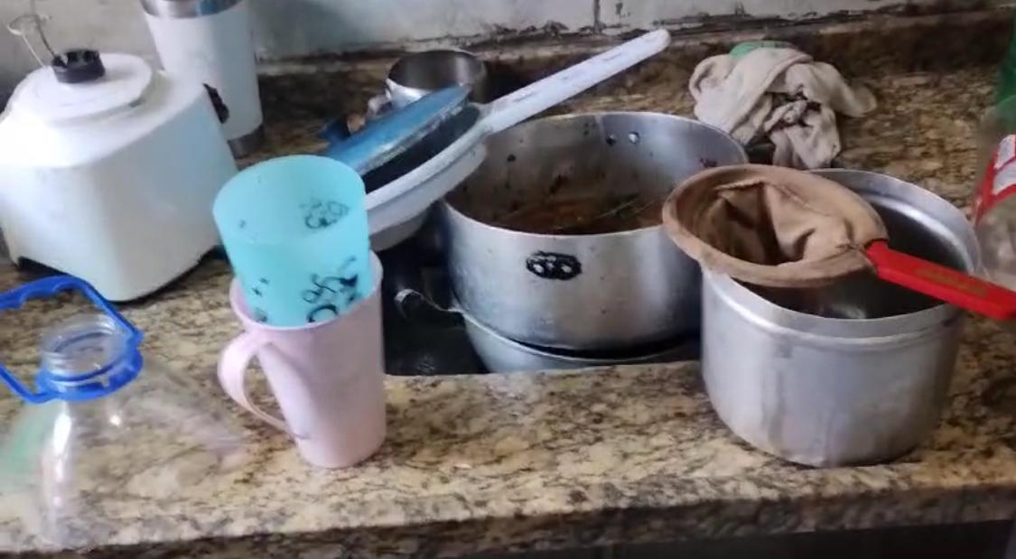 57.cf.res.cidades.moradores reclamam de falta.2.louÇas.divulgaÇÃo