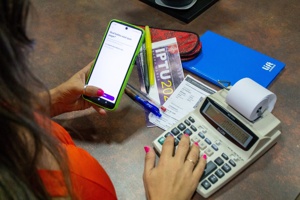 b.cf.34.economia.cariocas estão menos endividados no início deste ano iam martins