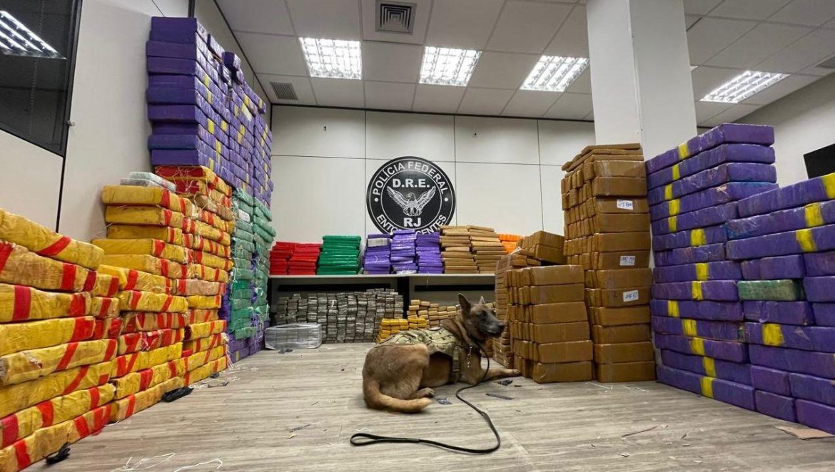 homem é flagrado pela prf com 2,3 toneladas de drogas em piraí divulgação