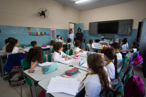 mais mil vagas de tempo integral serão oferecidas para creches e escolas municipais de volta redonda cris oliveira secom