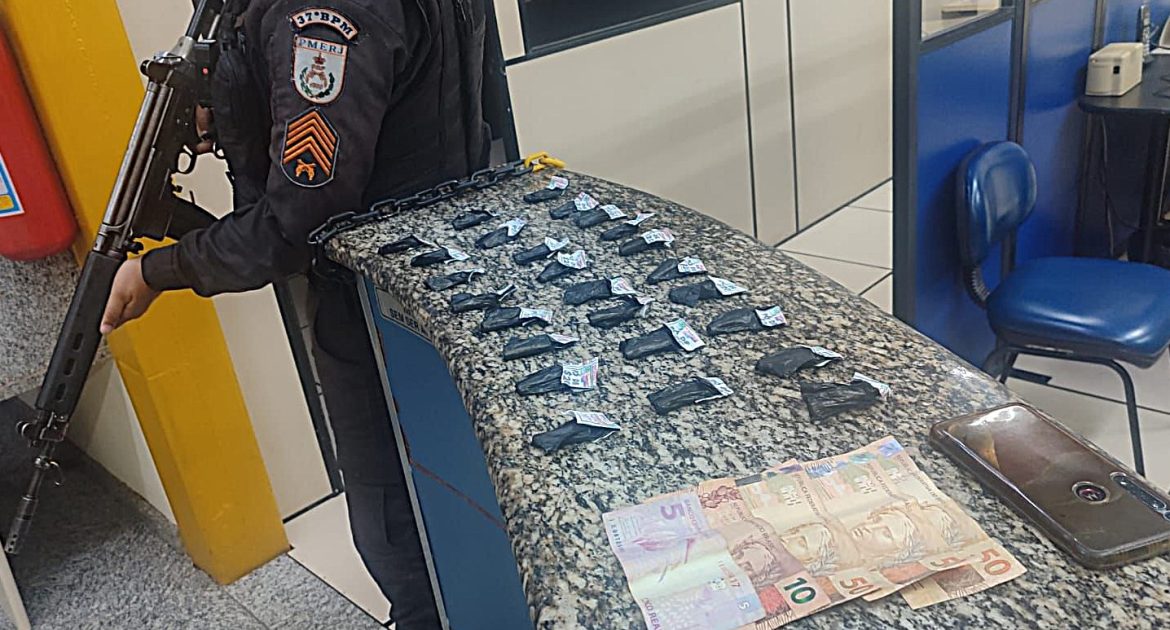 15.cf.res.polÍcia.homem é preso por tráfico.divulgaÇÃopm