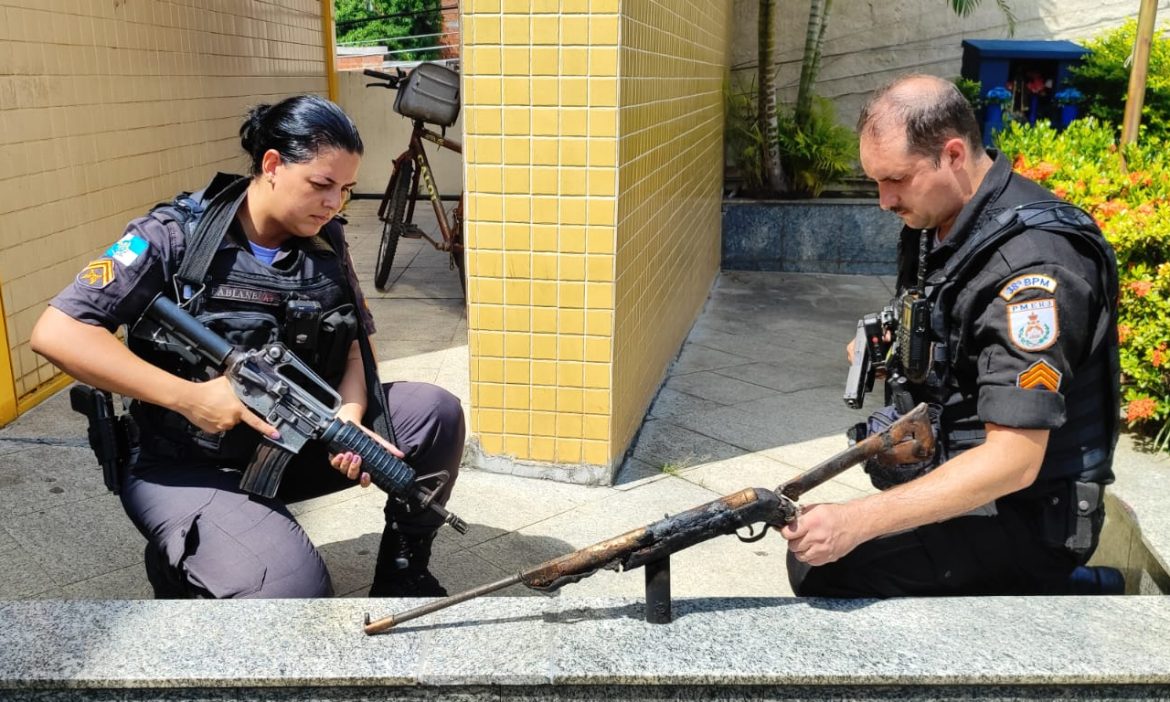16.cf.res.polÍcia.polícia militar apreende fuzil artesanal