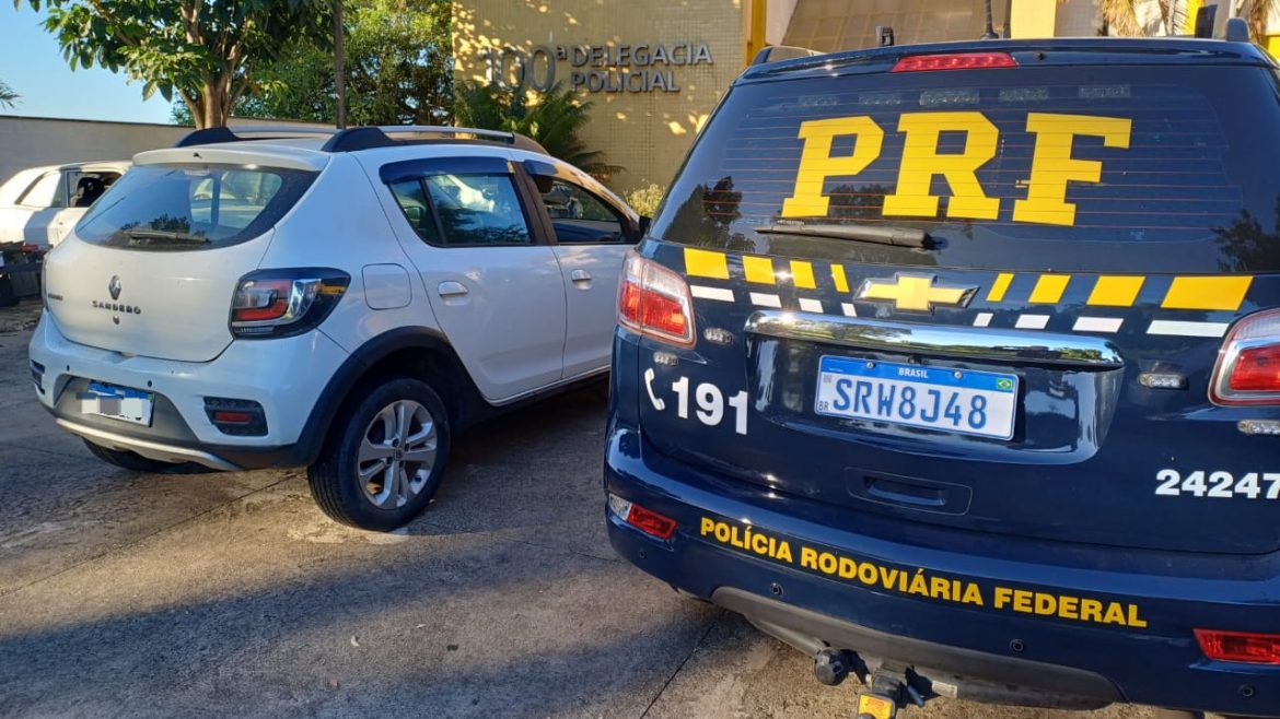 21.cf.res.polÍcia.prf recupera veículo roubado.1.prf.divulgaÇÃoprf