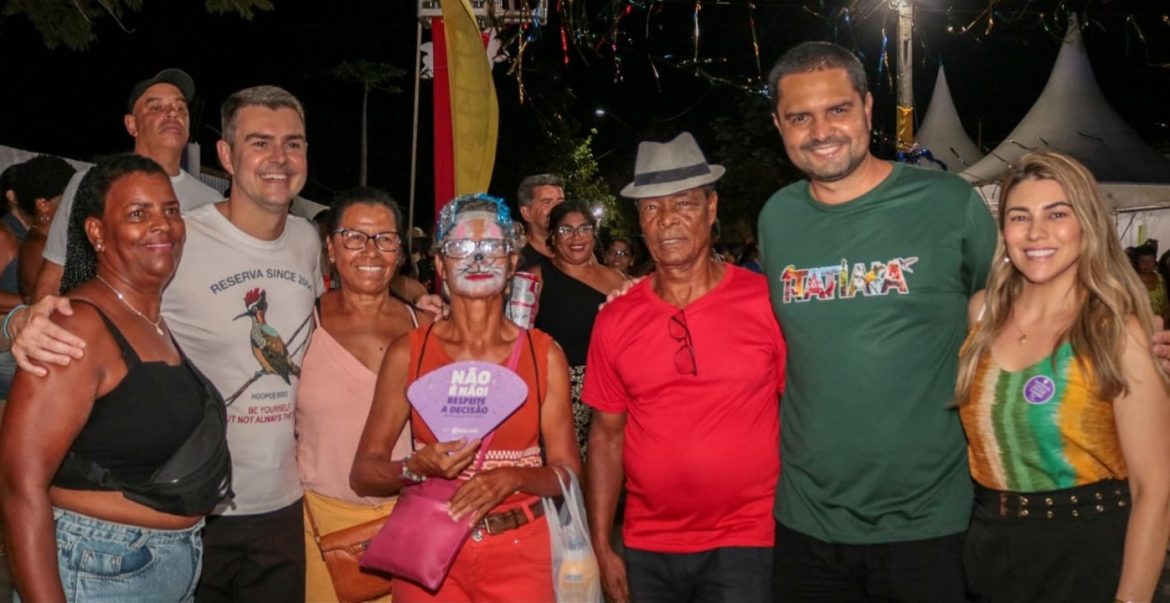 31.cf.res.cidades.folia em família.3.kaio (2) 31.cf.res.cidades.folia em família.3.kaio (2)