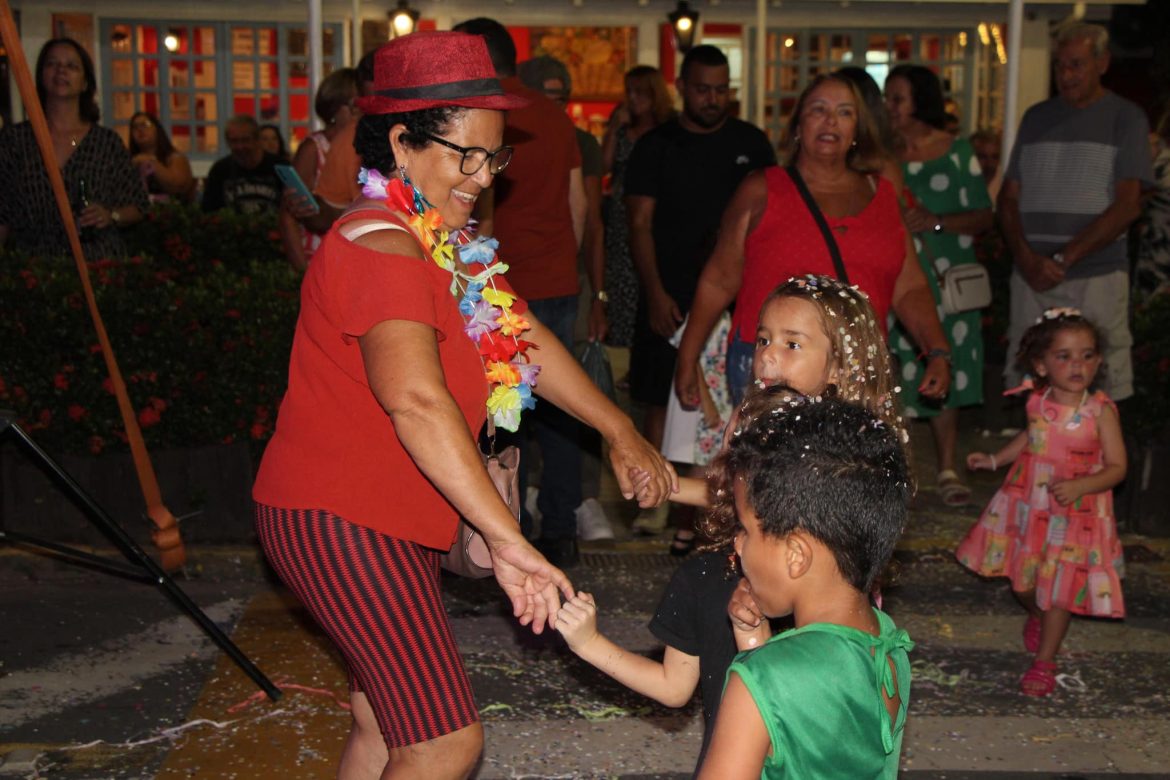 31.cf.res.cidades.folia em família.4.pÚblicoinfantil (1) 31.cf.res.cidades.folia em família.4.pÚblicoinfantil (1)