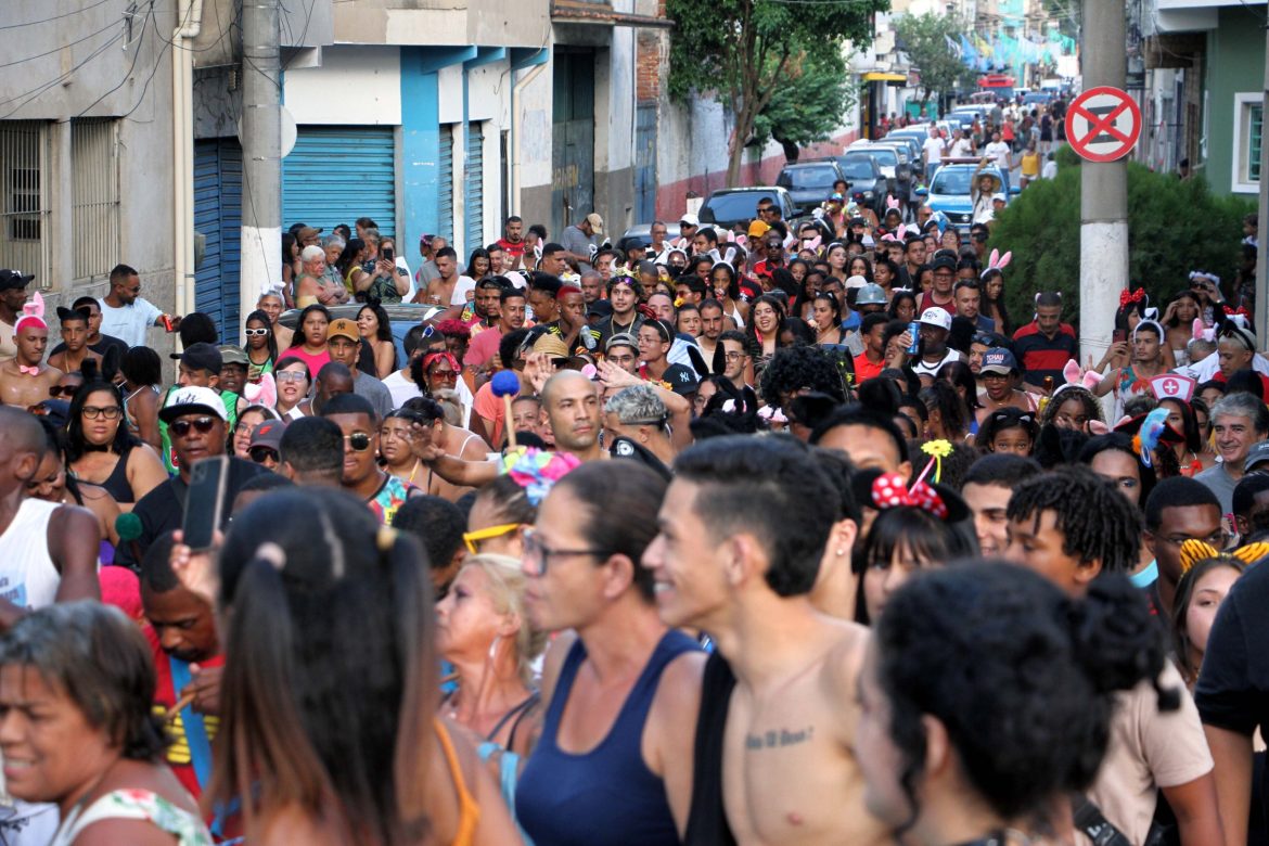 55.cf.res.cidades.leandro sapucahy embala milhares.3.folia (16)