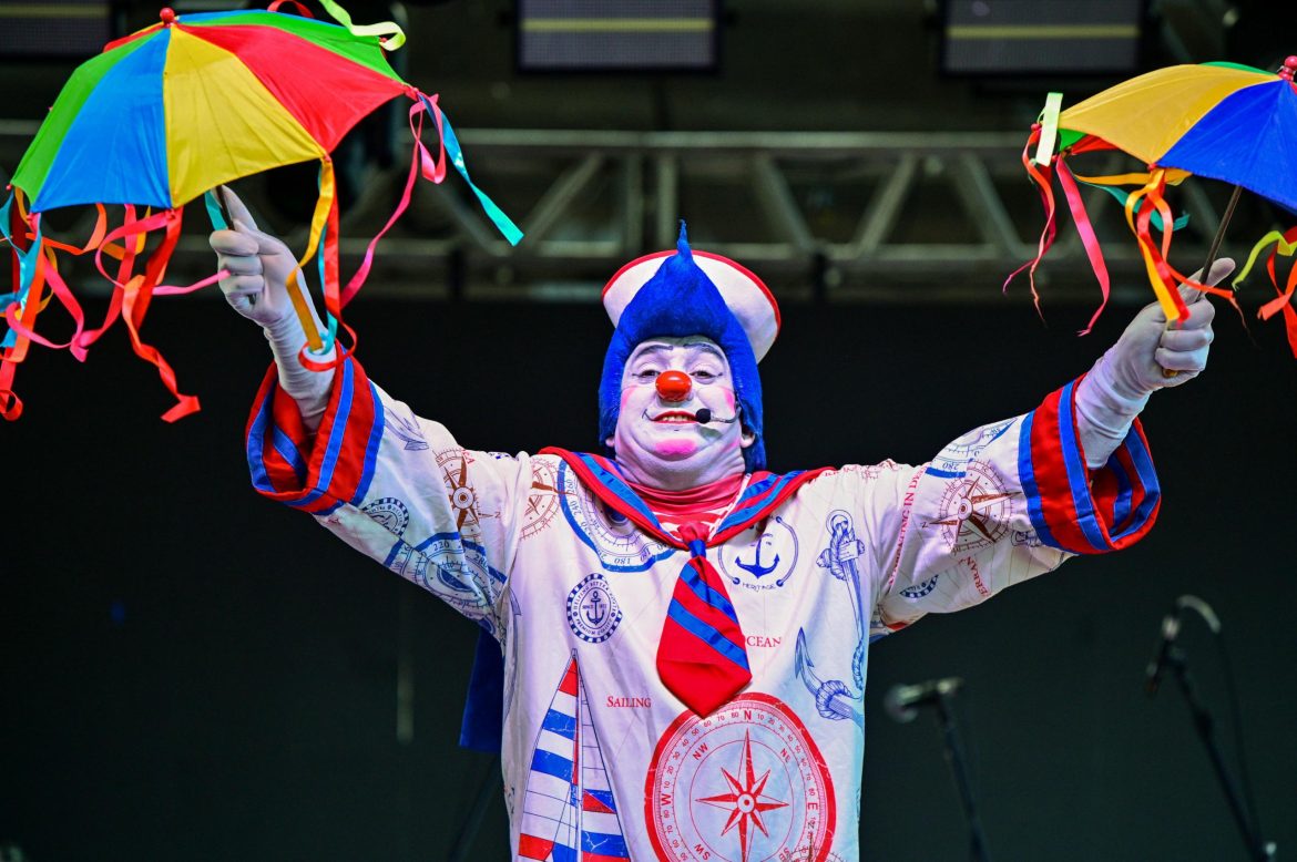 55.cf.res.cidades.leandro sapucahy embala milhares.3.folia (2)