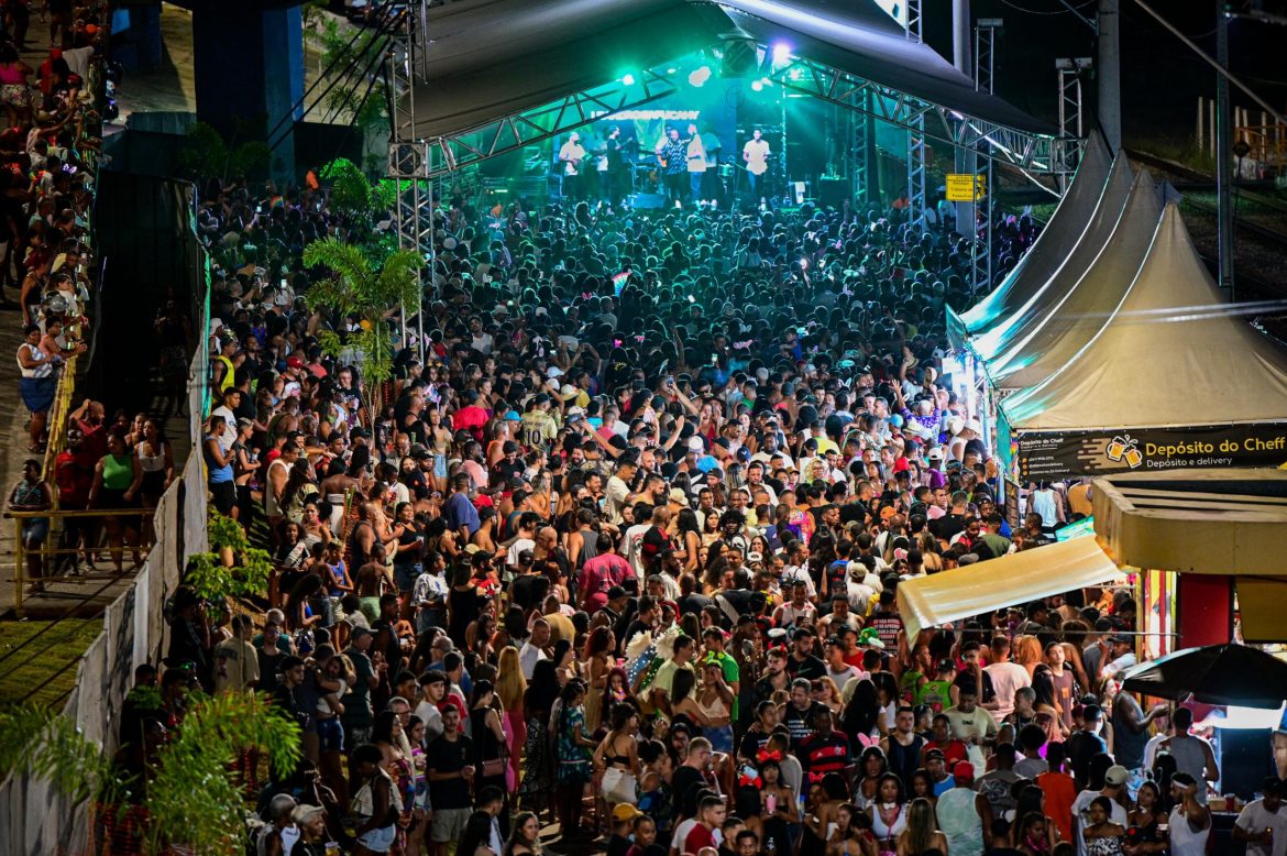 55.cf.res.cidades.leandro sapucahy embala milhares.3.folia (21)