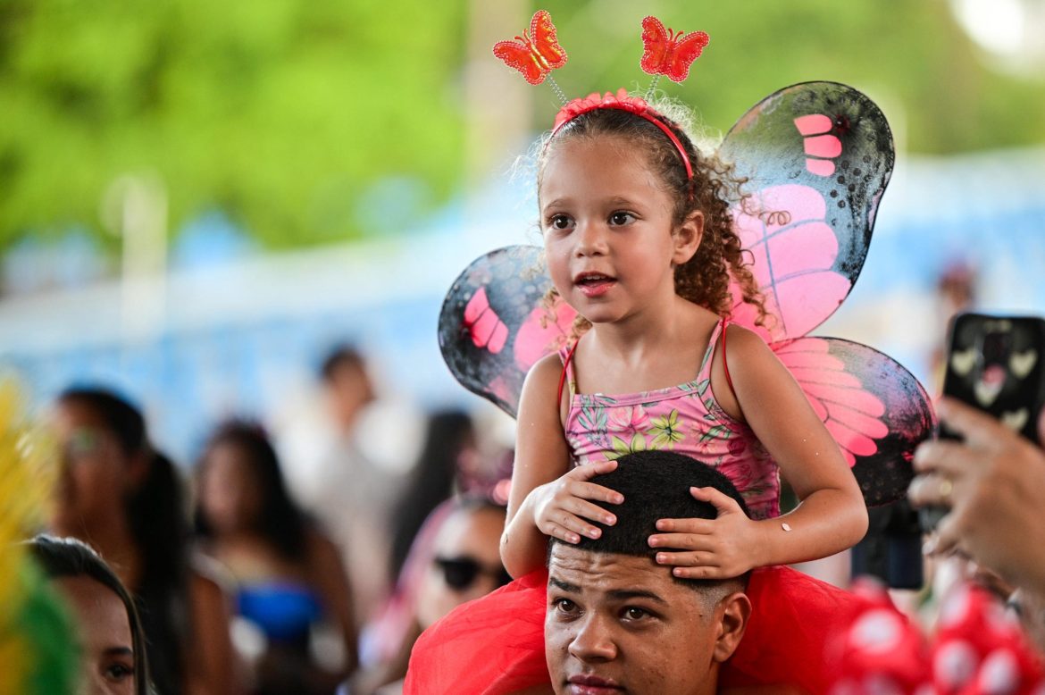 55.cf.res.cidades.leandro sapucahy embala milhares.3.folia (6)