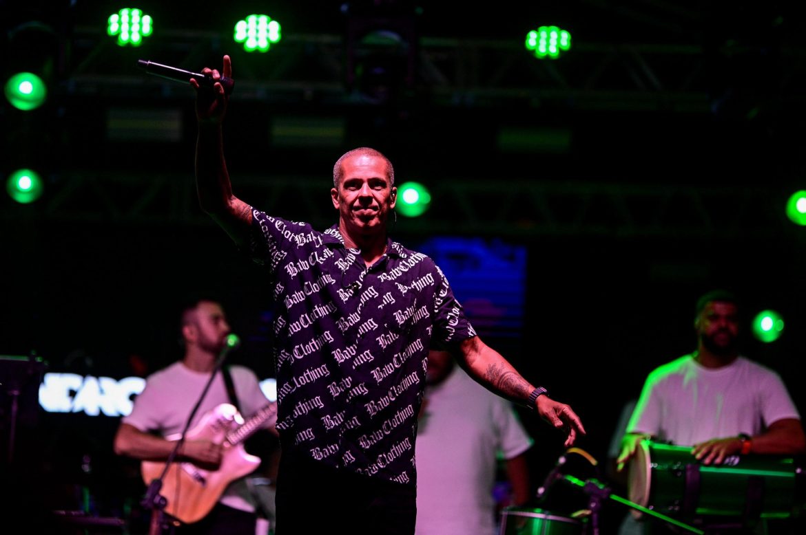 55.cf.res.cidades.leandro sapucahy embala milhares.3.folia (9)