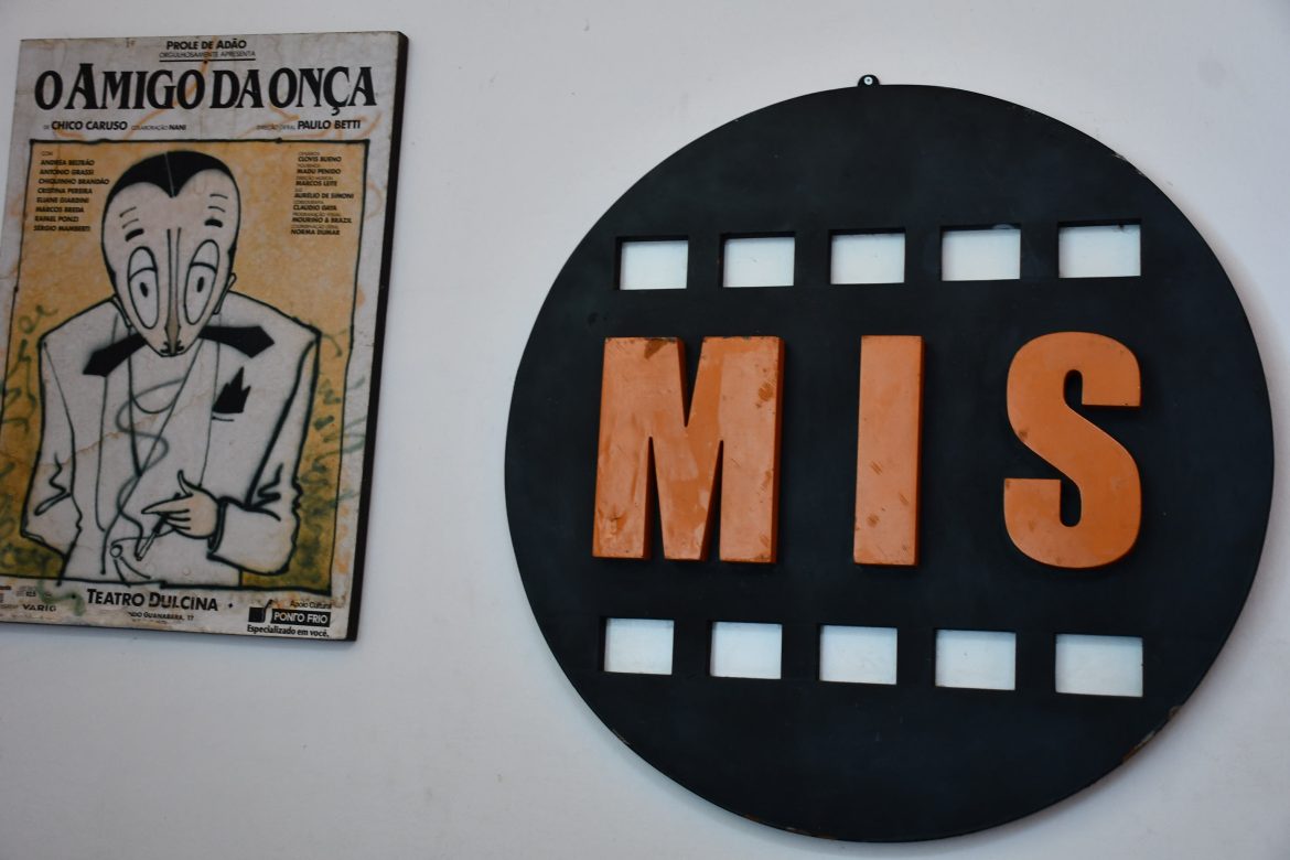 arte na capa (museu da imagem e do som) raimundo brasil (14)