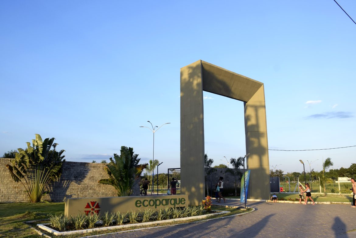 22.cf.res.cidades.projeto 'livros livres'.1.ecoparque.carinarochapmr