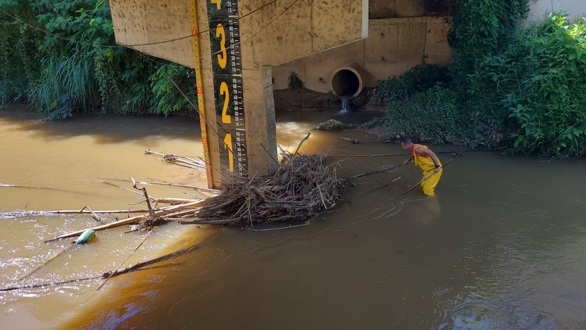 27.cf.res.cidades.defesa civil de resende realiza manutenção.1.equipes (4)