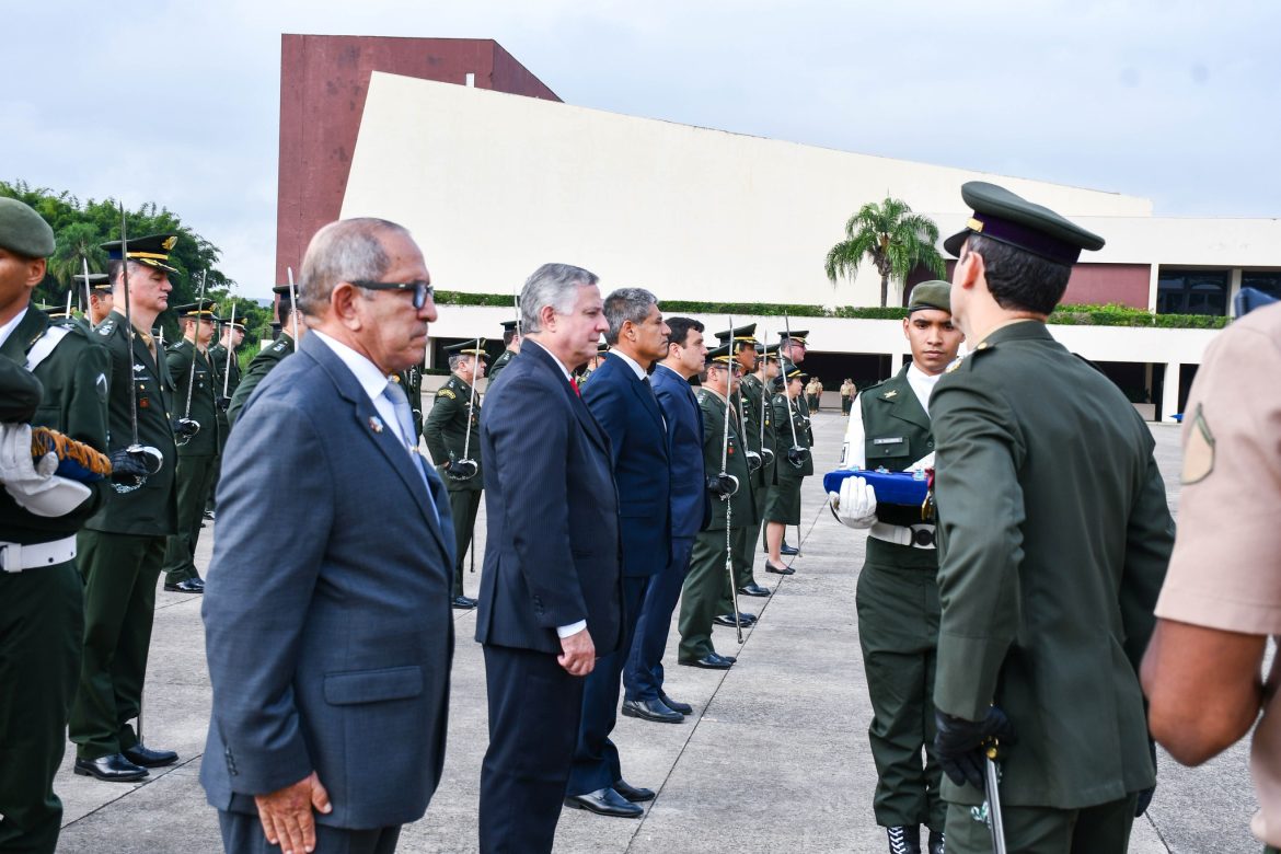 42.cf.res.cidades.formatura e entrega de medalhas.3.medalha.redessociais