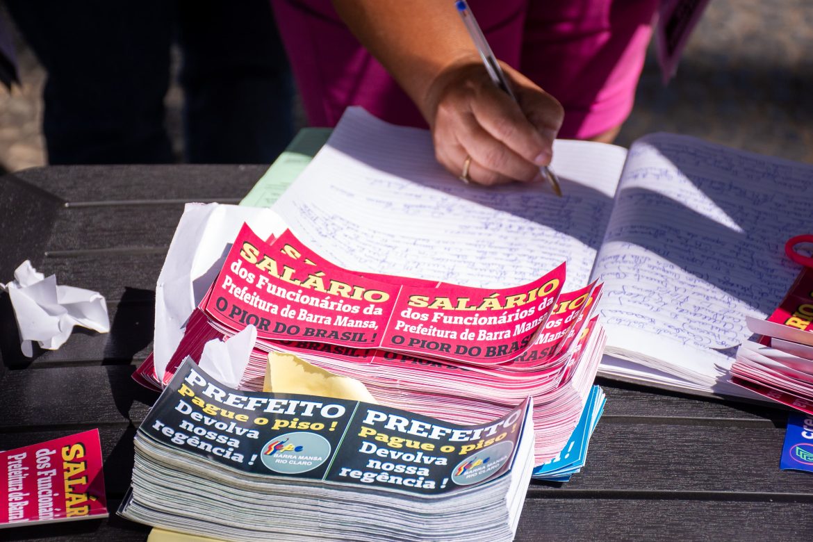 b 25 cf economia sepe realiza paralisação das atividades escolares na próxima quarta feira, dia 9 iam martins (7) b 25 cf economia sepe realiza paralisação das atividades escolares na próxima quarta feira, dia 9 iam martins (7)